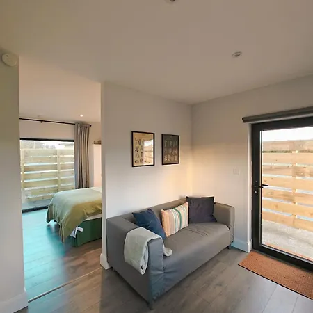 Modern And Peaceful, Country Retreat Appartamento